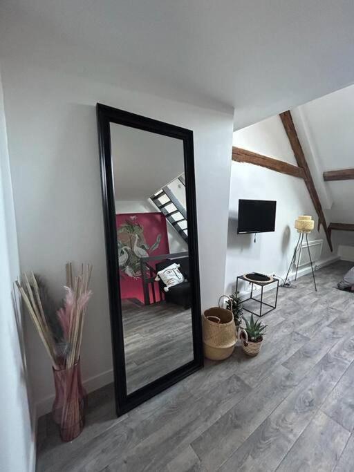 Appartement Plein De Charme Coignières Exterior foto
